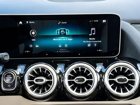 Used 2021 Mercedes-Benz GLA 250 w/ Premium Package image 23