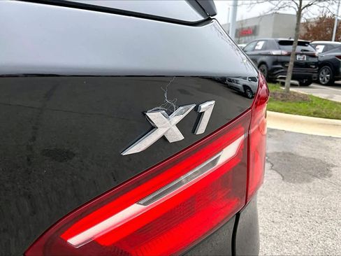 Used 2018 BMW X1 sDrive28i image 8