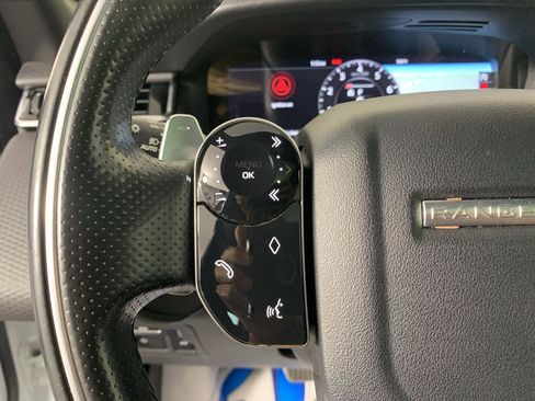 Used 2019 Land Rover Range Rover Velar R-Dynamic SE AWD/4WD image 16