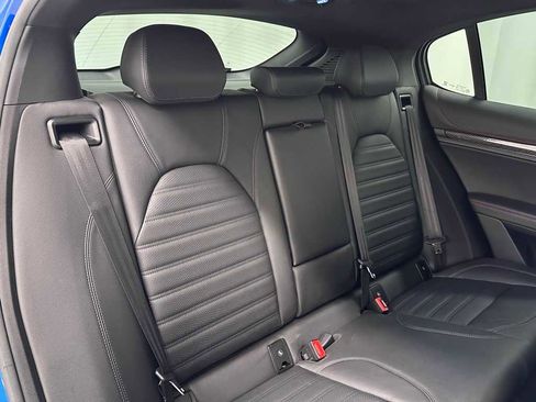 Used 2023 Alfa Romeo Stelvio Estrema image 22