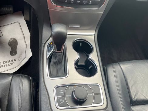 Used 2018 Jeep Grand Cherokee Limited AWD/4WD image 18
