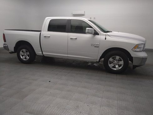 Used 2021 RAM 1500 Classic SLT RWD image 11