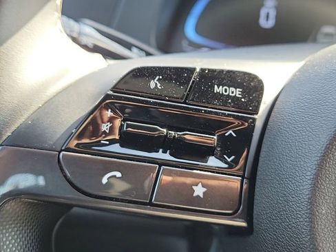 Used 2025 Hyundai Elantra Sport image 23