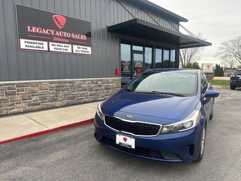 Used 2017 Kia Forte LX image 1