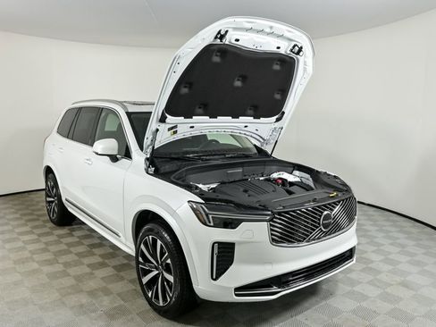 New 2026 Volvo XC90 B5 Core image 33
