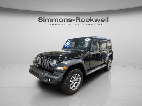 Used 2025 Jeep Wrangler Unlimited Sport AWD/4WD image 1