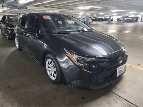 Used 2022 Toyota Corolla LE FWD image 1