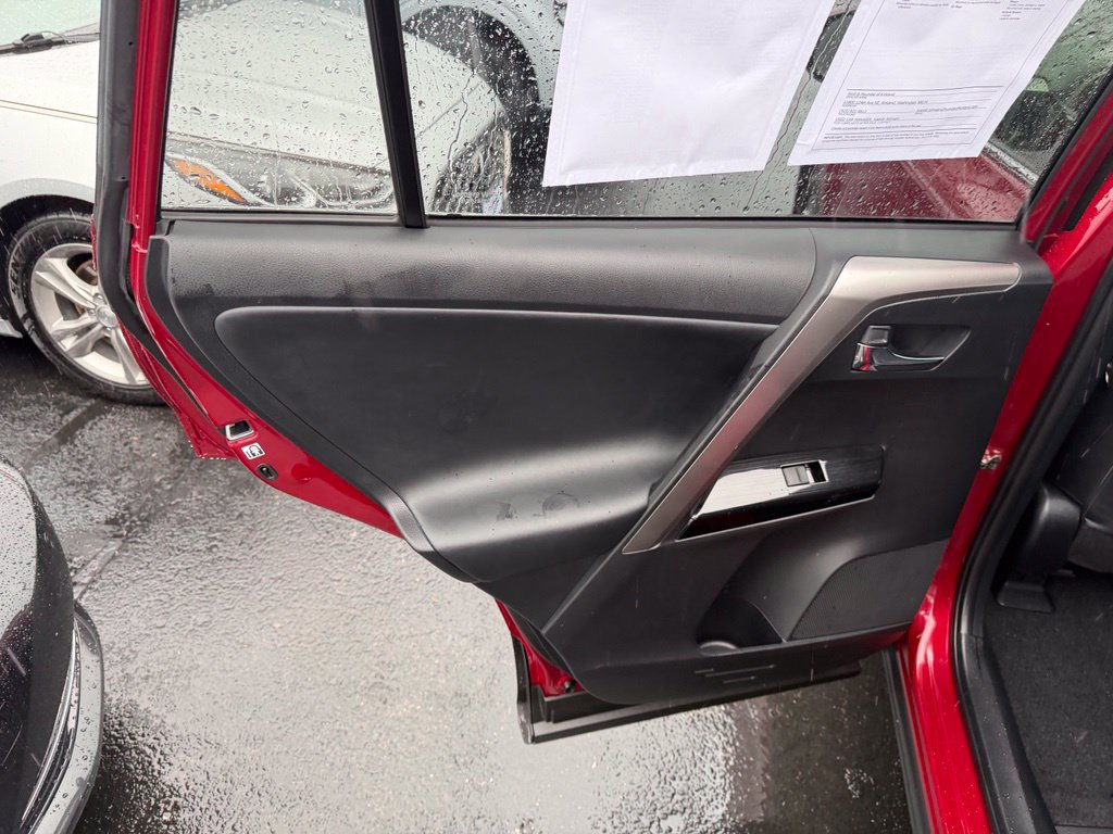 Used 2018 Toyota RAV4 Limited AWD/4WD image 15