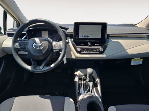 Used 2025 Toyota Corolla LE FWD image 9
