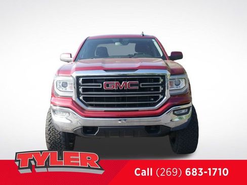 Used 2018 GMC Sierra 1500 SLE w/ SLE Value Package AWD/4WD image 2