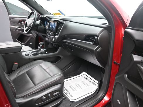 Used 2023 Chevrolet Traverse RS w/ LPO, Floor Liner Package AWD/4WD image 23