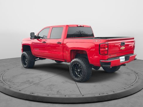 Used 2018 Chevrolet Silverado 1500 Custom w/ Custom Value Package image 7