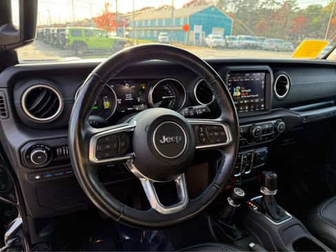 Used 2021 Jeep Wrangler Unlimited Rubicon 4xe w/ Steel Bumper Group image 17