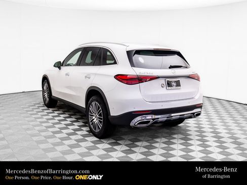 New 2026 Mercedes-Benz GLC 300 4MATIC image 3