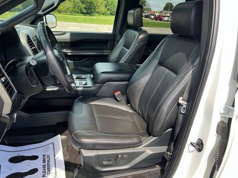 Used 2020 Ford Expedition XLT w/ Equipment Group 202A AWD/4WD image 35