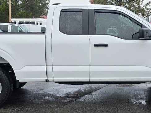 Used 2022 Ford F150 XLT image 5