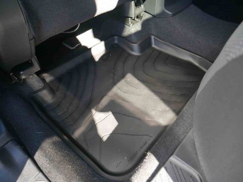 Used 2025 Subaru Forester Premium w/ Convenience Package #1 image 15