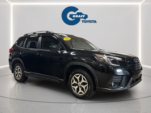 Used 2023 Subaru Forester Premium AWD/4WD image 10