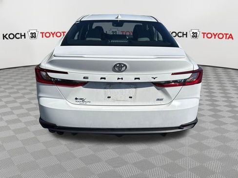 Used 2025 Toyota Camry SE w/ Convenience Package FWD image 7
