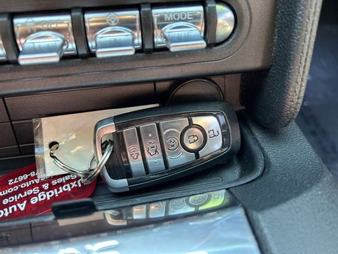 Used 2018 Ford Mustang Convertible w/ Ecoboost Performance Package image 15