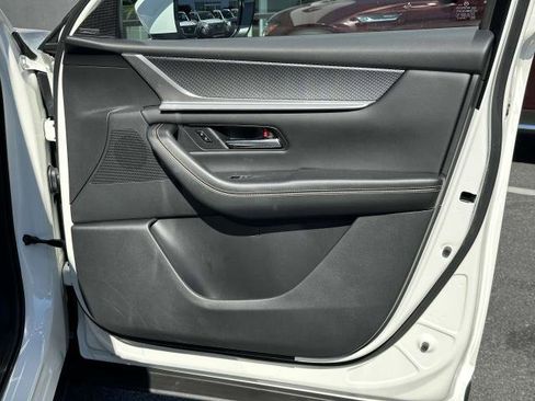 Used 2024 MAZDA CX-90 Plug-In Hybrid w/ Premium Pkg image 10