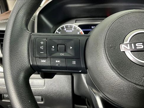 Certified 2023 Nissan Rogue S image 26