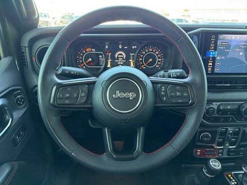 Used 2024 Jeep Wrangler Unlimited Rubicon AWD/4WD image 10