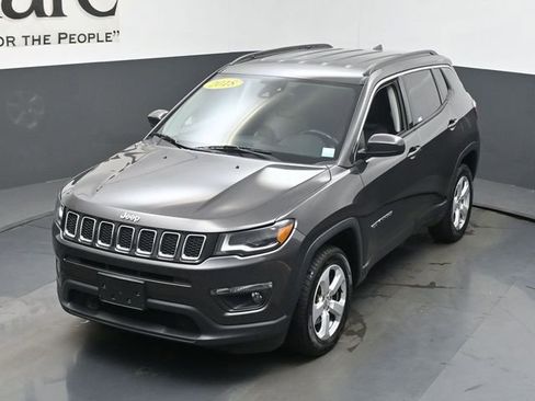 Used 2018 Jeep Compass Latitude w/ Popular Equipment Group AWD/4WD image 46