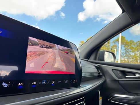 New 2026 Chevrolet Traverse LT image 17