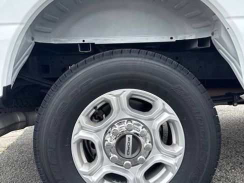 Used 2025 Ford F250 XLT w/ FX4 Off-Road Package AWD/4WD image 12