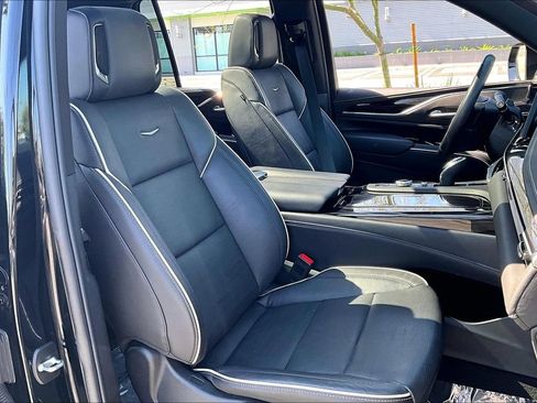 Used 2024 Cadillac Escalade Sport w/ LPO, ONYX Package AWD/4WD image 9