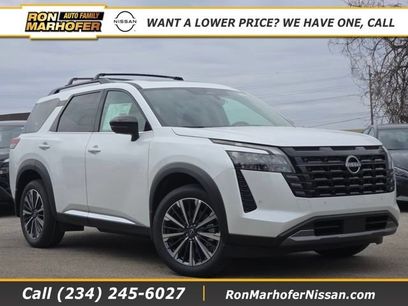 New 2026 Nissan Pathfinder Platinum w/ Accent Package