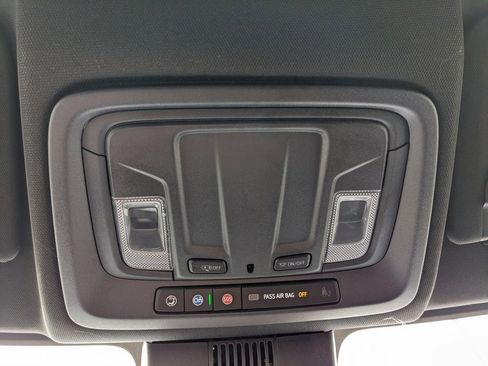 Used 2025 GMC Sierra 2500 AT4 image 59