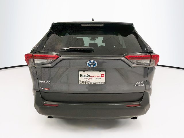 Used 2021 Toyota RAV4 XLE Premium AWD/4WD image 5