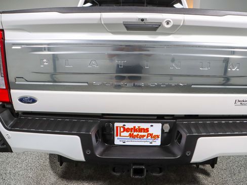 Used 2024 Ford F250 Platinum image 8