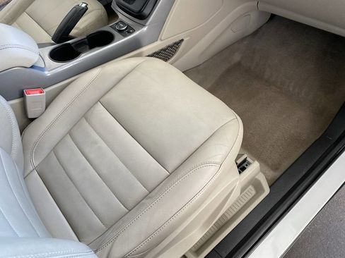 Used 2016 Ford Escape SE w/ SE Leather Comfort Package image 36