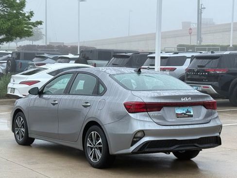 Used 2023 Kia Forte LXS FWD image 3