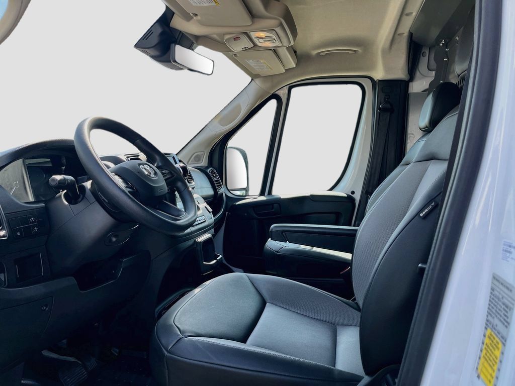 Used 2024 RAM ProMaster 2500 w/ Safety Group FWD image 19