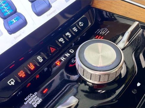 Used 2022 Jeep Grand Wagoneer Series III image 17