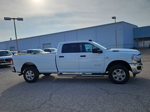 Used 2024 RAM 2500 Big Horn AWD/4WD image 9