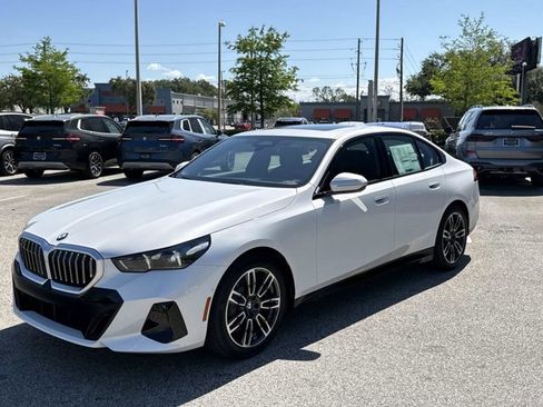 New 2027 BMW 530i RWD image 7