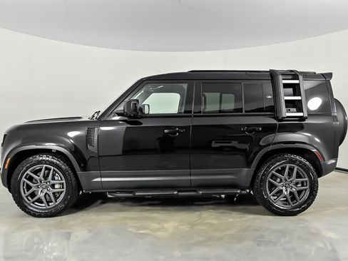 Used 2025 Land Rover Defender 110 S AWD/4WD image 7