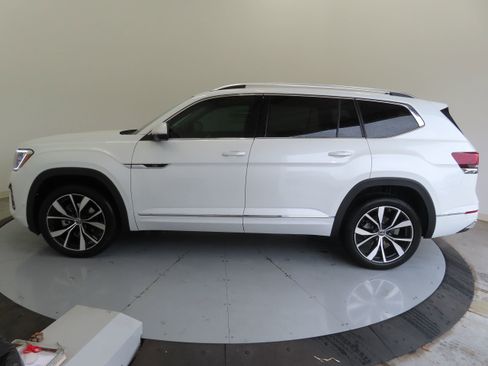 New 2026 Volkswagen Atlas SEL Premium R-Line AWD/4WD image 8