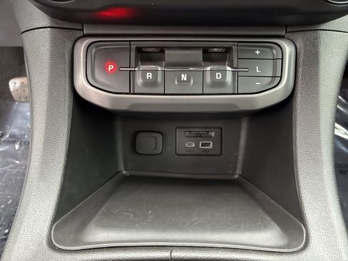 Used 2023 GMC Acadia AT4 image 15