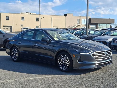 Certified 2023 Hyundai Sonata SEL w/ Cargo Package FWD image 3