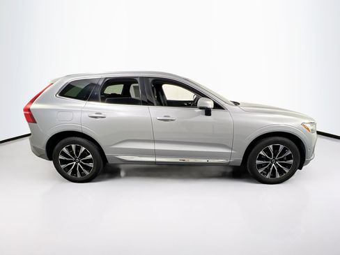 Used 2023 Volvo XC60 B5 Plus w/ Climate Package AWD/4WD image 4
