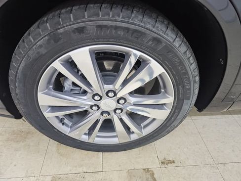 Used 2023 Cadillac XT6 Premium Luxury w/ Technology Package AWD/4WD image 30