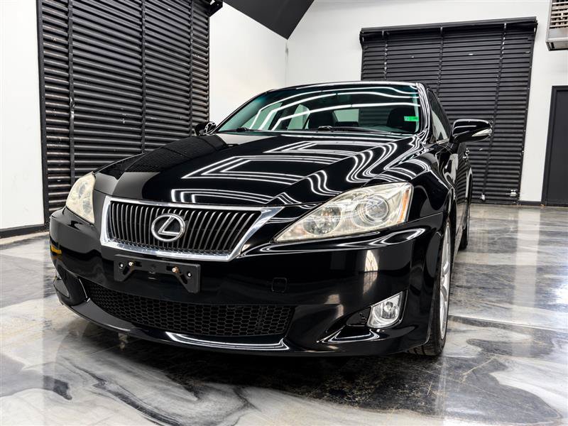 Used 2009 Lexus IS 250 w/ Preferred Accessory Pkg RWD image 1