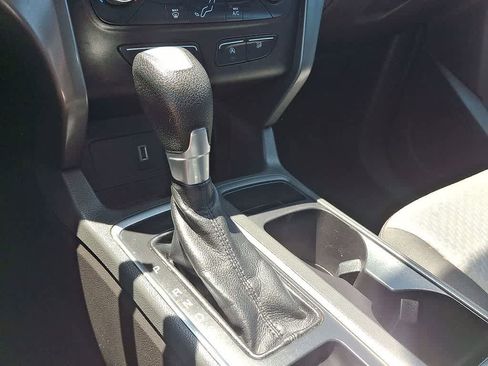 Used 2017 Ford Escape SE AWD/4WD image 12