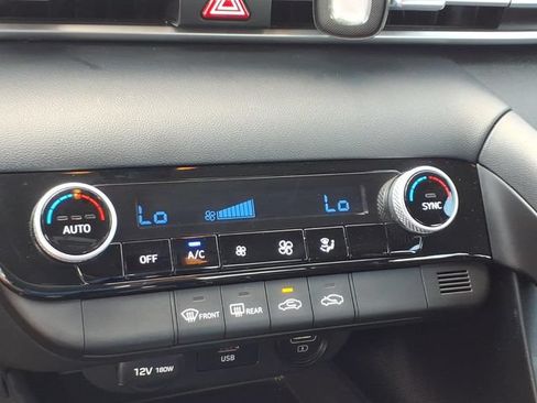 Used 2023 Hyundai Elantra SEL FWD image 19